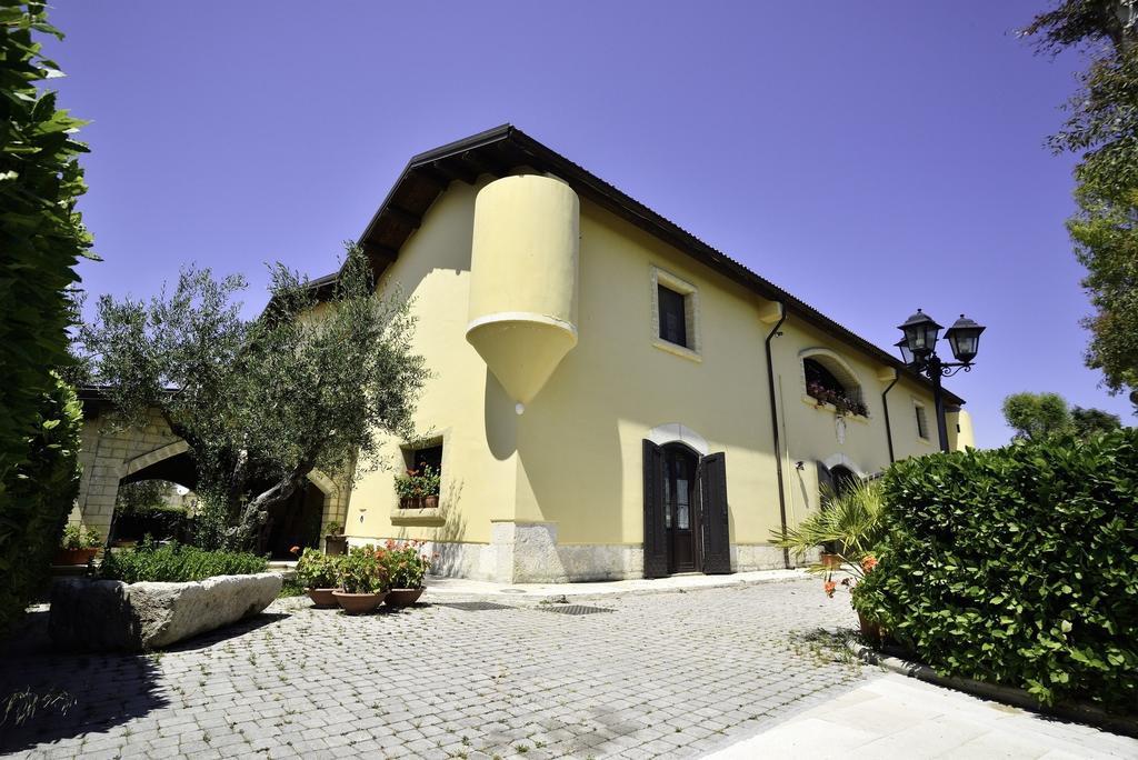 Hotel Tenuta San Francesco Barletta Bagian luar foto
