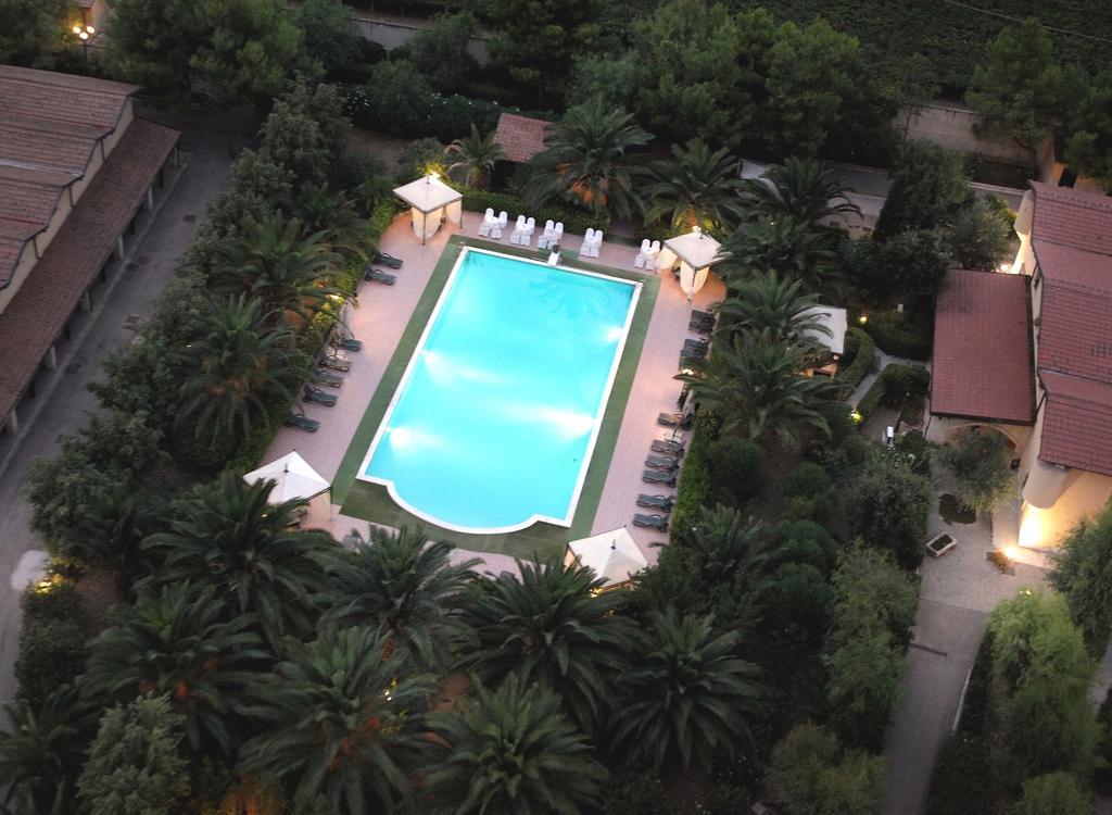 Hotel Tenuta San Francesco Barletta Bagian luar foto
